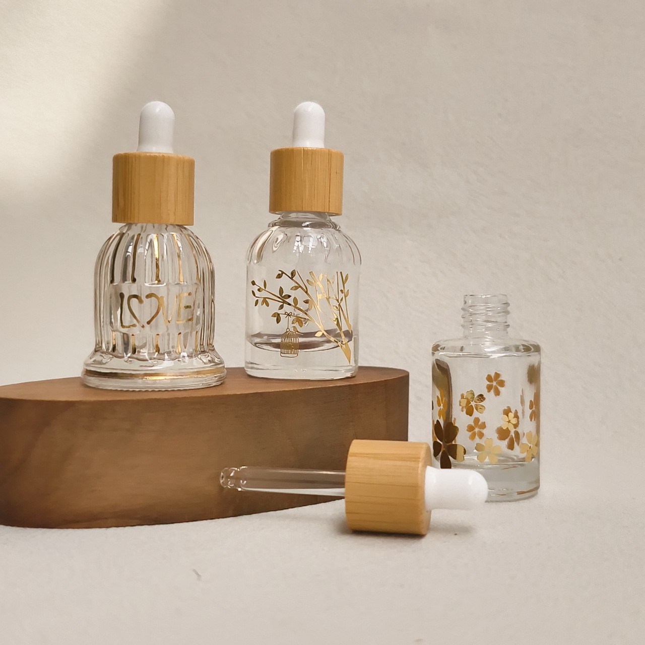 Luxury Skincare Oil - Glass Essential Oil Bottle with Dropper
