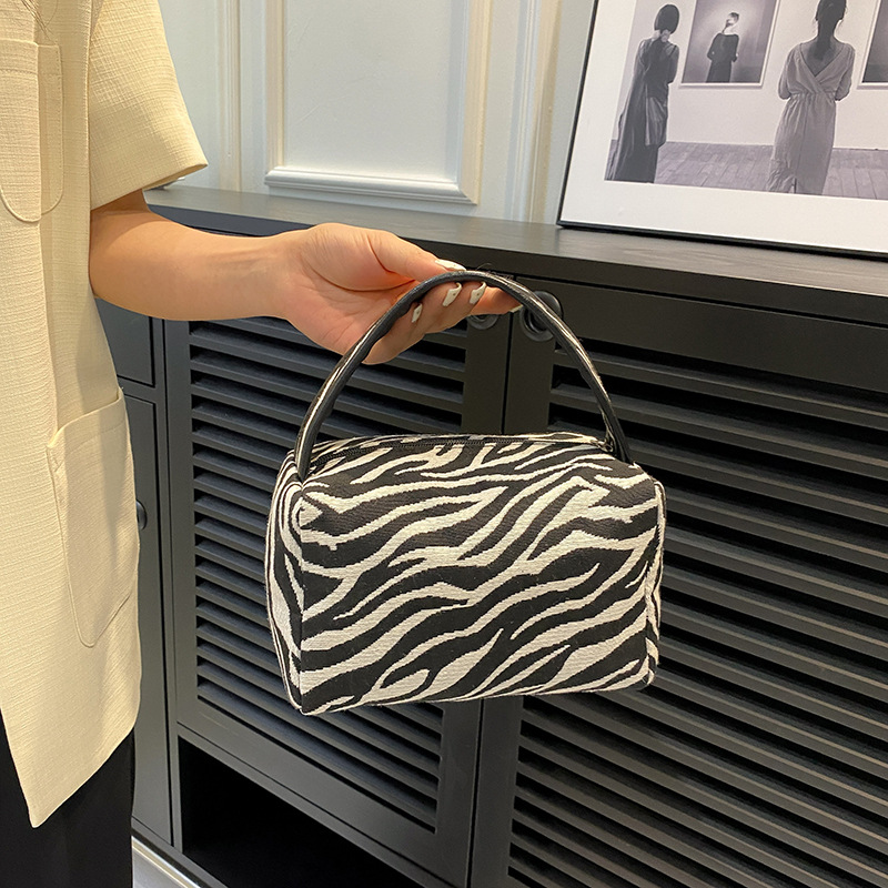Leopard Makeup Bag Luxury  Lar - Luxury Skincare Organizer incelemesi ve fiyatı